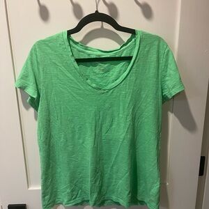 Universal Thread Light Green V-Neck Tee